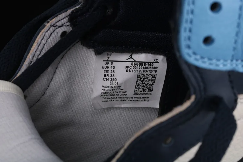 All categories Air Jordan Jordan series basketball shoes Air Jordan 1 High pure original version Air Jordan 1 AJ1 black and blue toe Joe 1 obsidian North Carolina blue 555088-140